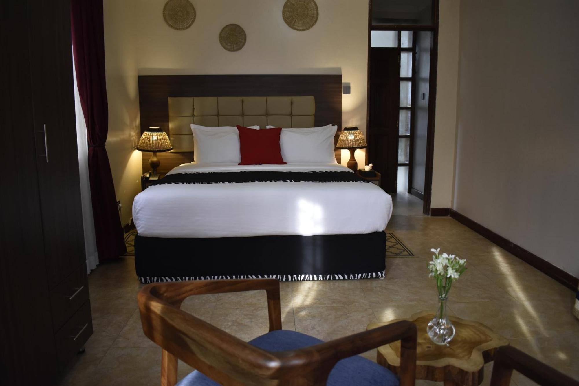 Gazelle Guest House Кампала Екстериор снимка