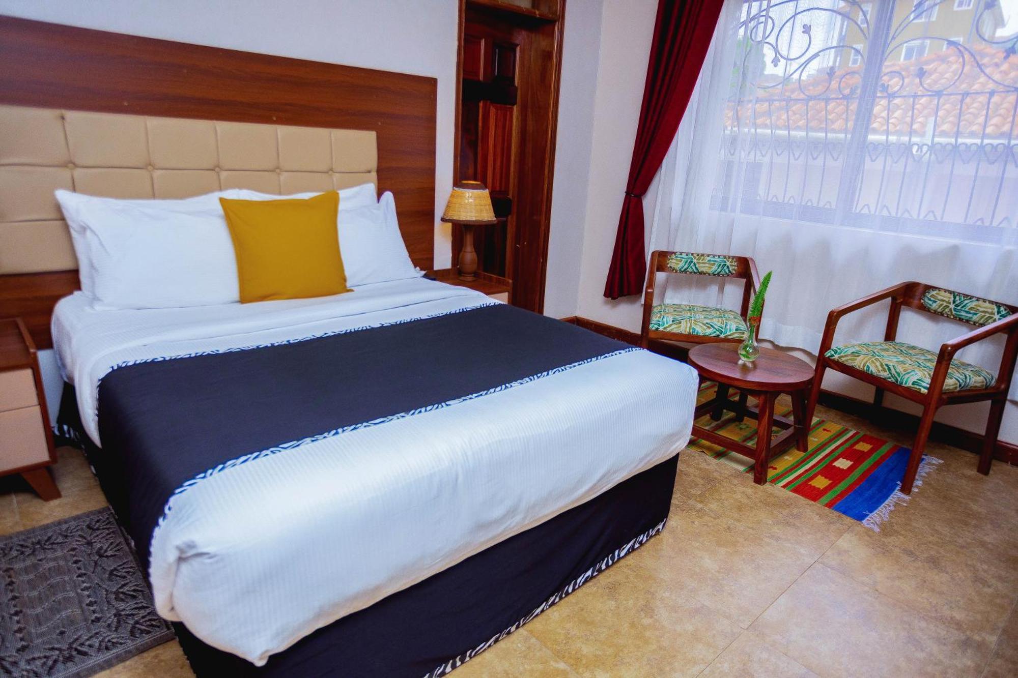 Gazelle Guest House Кампала Екстериор снимка
